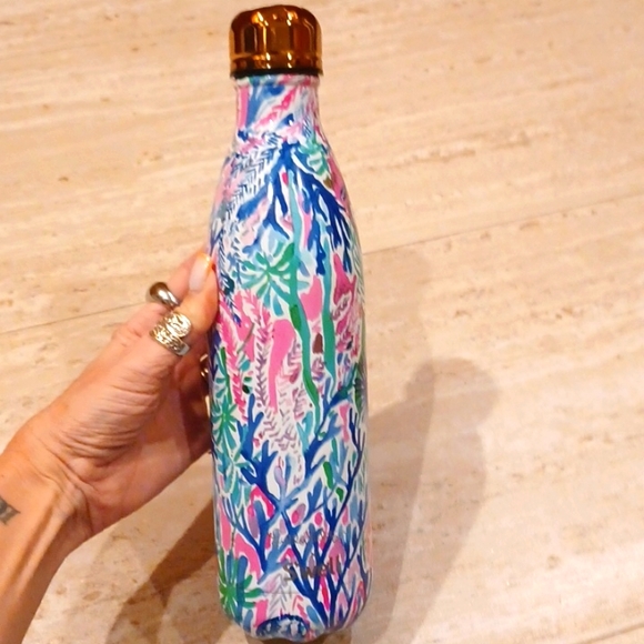 Lilly Pulitzer Other - Lilly Pulitzer Swell Stainless Steel Large Water Bottle